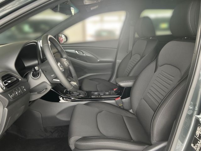 Fahrzeugabbildung Hyundai i30cw Advantage MY25 Plus-Paket NAVI+PDC vorne u
