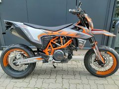 KTM 690 SMC 2022 " GST AKRAPOVIC EDITION "