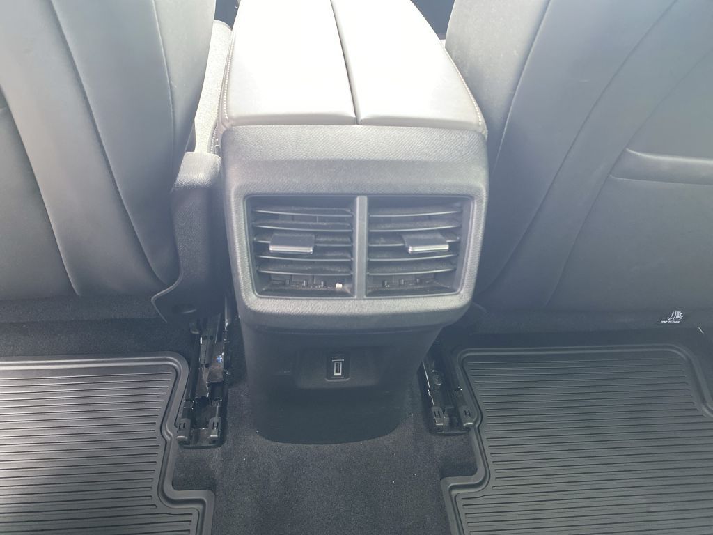 Fahrzeugabbildung Citroën C5 Aircross PT 130 S&S FEEL PACK *NAVI*Freisprec