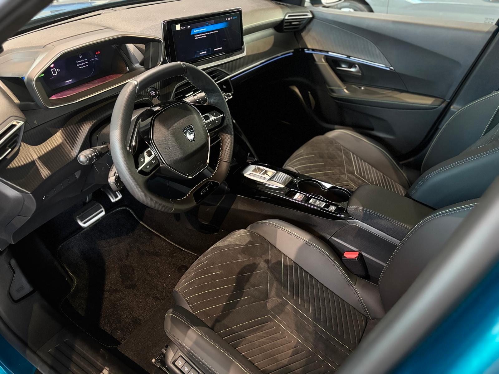Peugeot e-2008 GT Exclusive