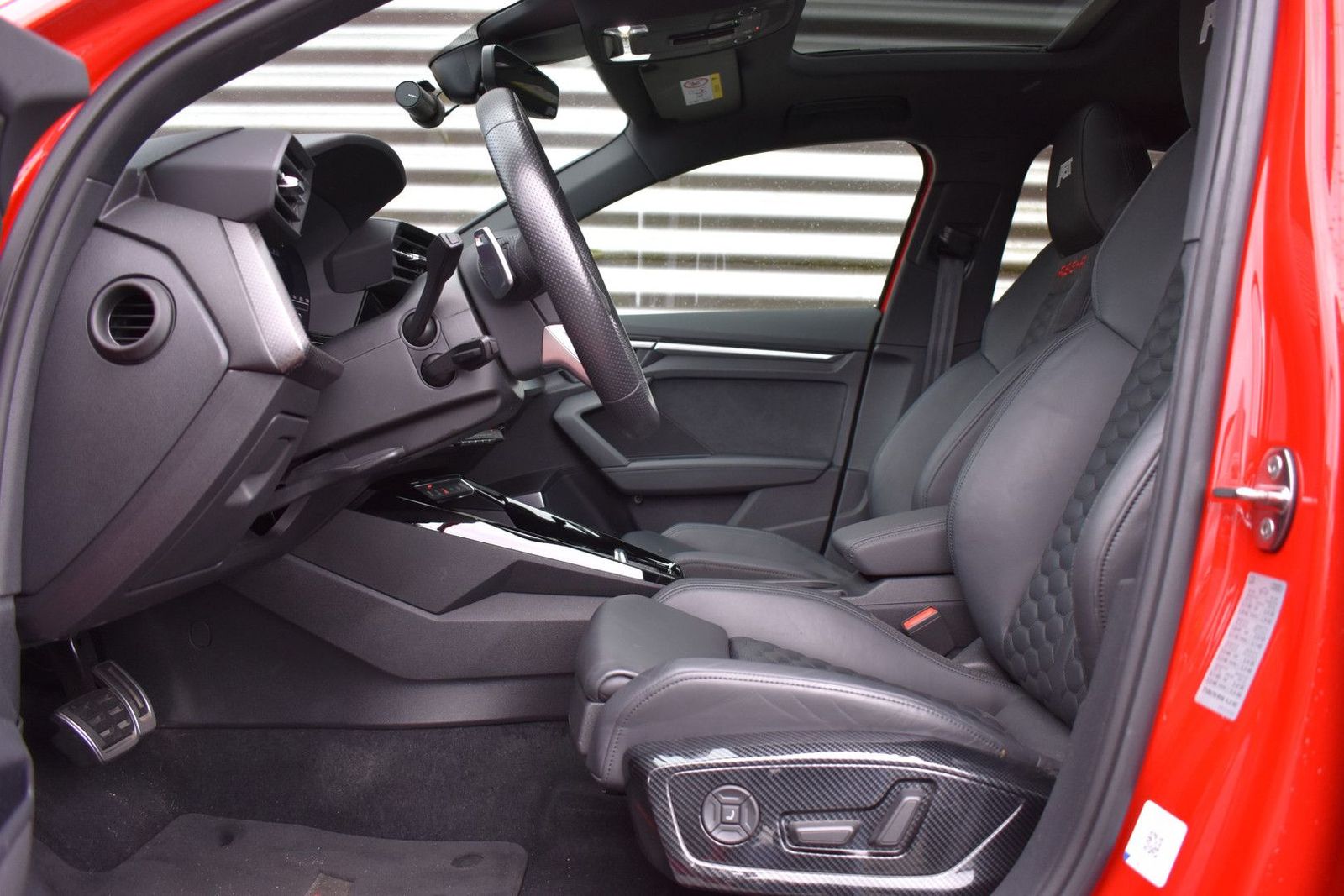 Audi RS3 Limousine 2.5 TFSI quattro ABT RS3-R | 1/200 imagem 3