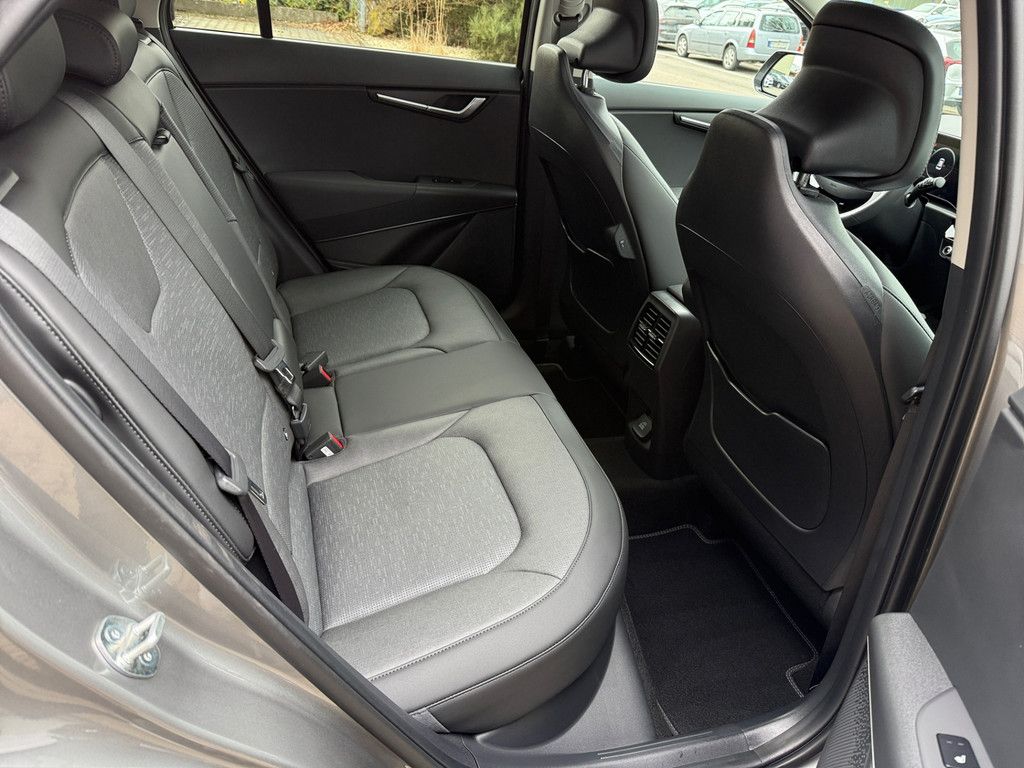 Fahrzeugabbildung Kia Niro 1.6 Plug-in Hybrid Spirit