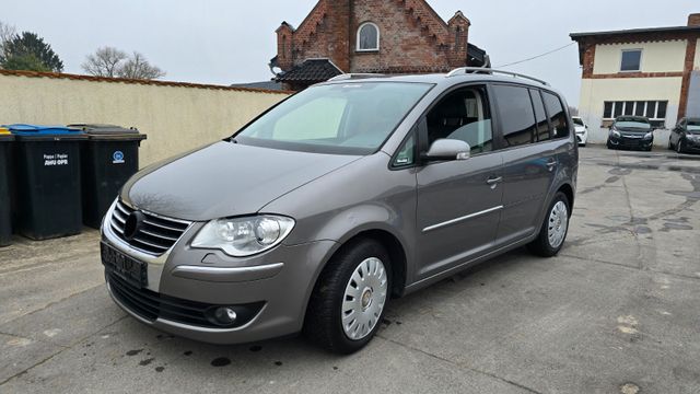 Volkswagen Touran 7-Sitze Highline Leder Schiebedach Xenon