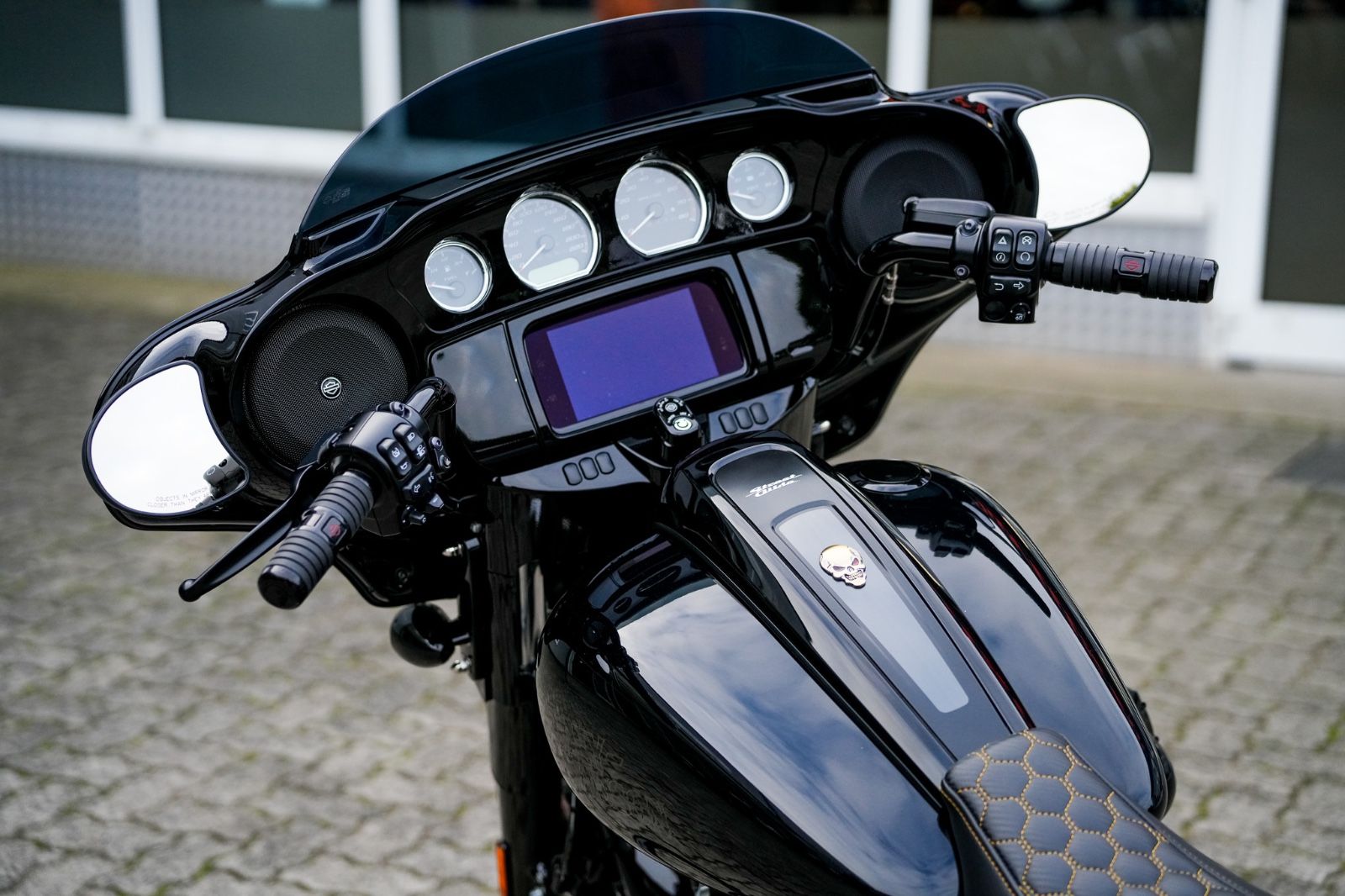 Fahrzeugabbildung Harley-Davidson FLHXST Street Glide ST 117 cui - Kesstech