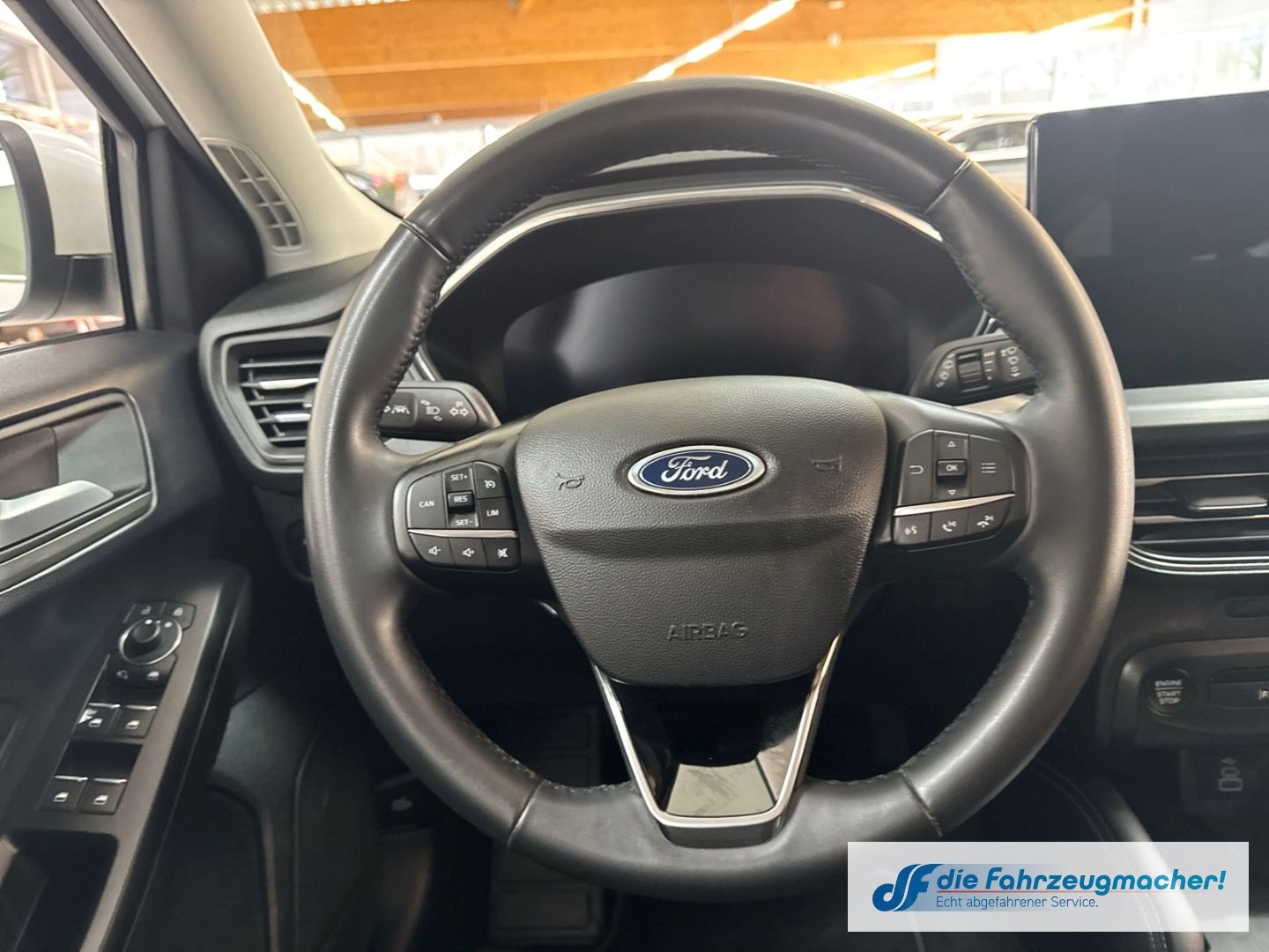 Fahrzeugabbildung Ford Focus Turnier Titanium X Navi Digitales Cockpit