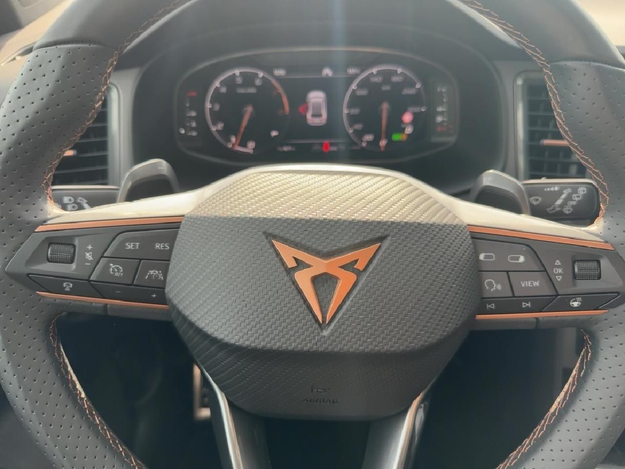 Fahrzeugabbildung CUPRA Ateca Basis 1,5 TSI DSG *SHZ*KAM *el.Heckklappe*