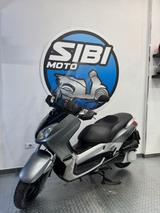 Yamaha X-Max 250 - YAMAHA X MAX 250