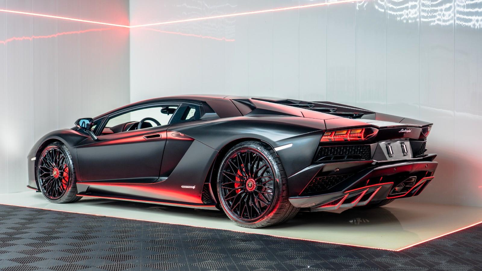 Lamborghini AVENTADOR S 6,5L V12 LIFT/XPEL/CARBON/BLACK*