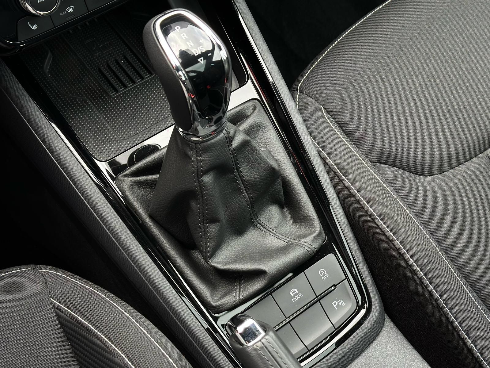 SKODA Scala 1.0TSI MONTE CARLO MATRIX#AHK#KEYLESS#SPUR - Image 15