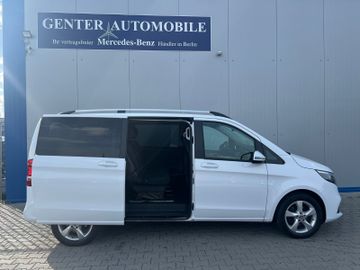 Mercedes V 220 - 6