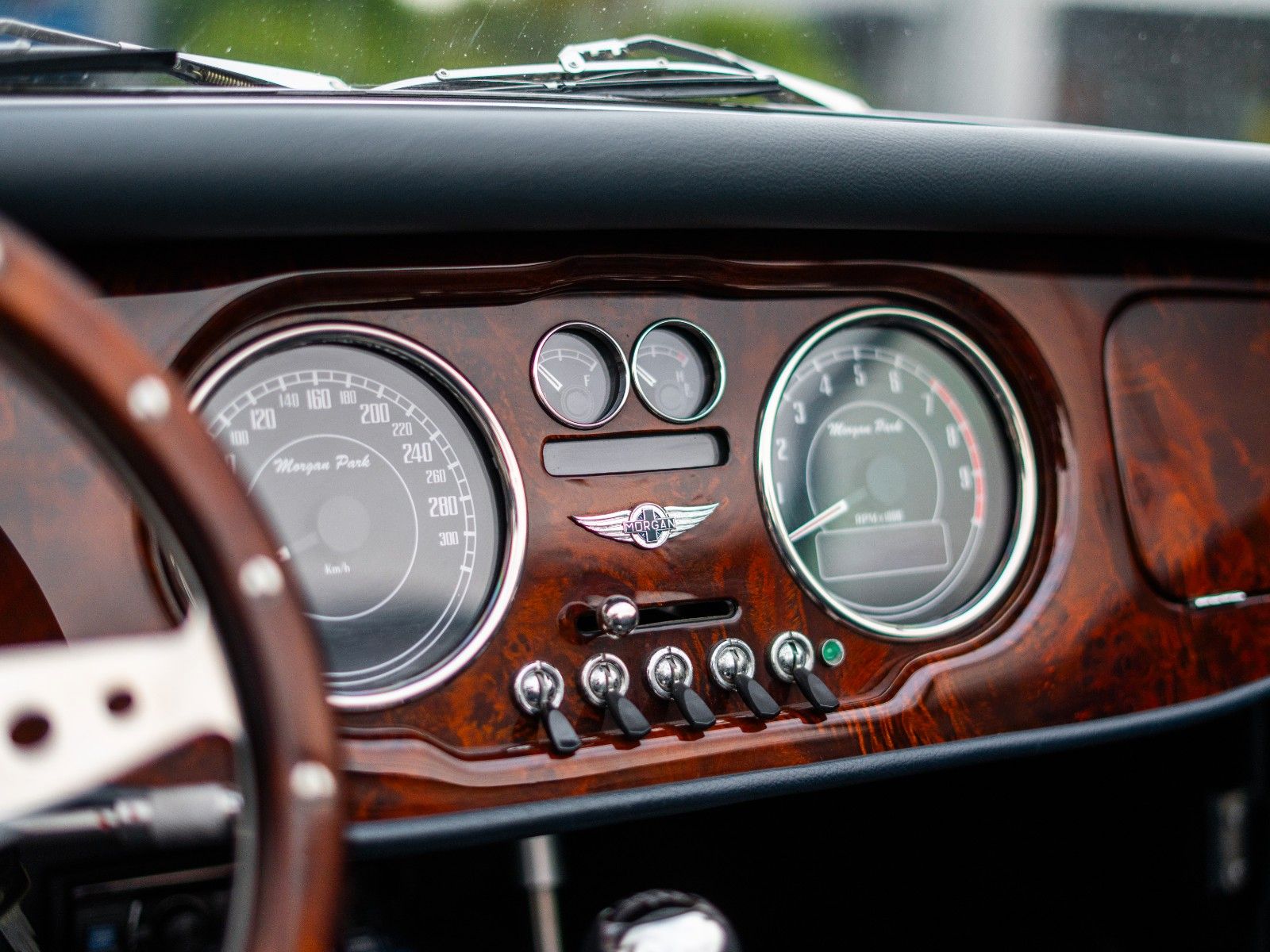 Fahrzeugabbildung Morgan Roadster 3,7 L V6 *1 Hand* + Sonderlack +