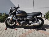 Triumph Speed Twin 1200 DD04, 1. Hand, viel Zubehör