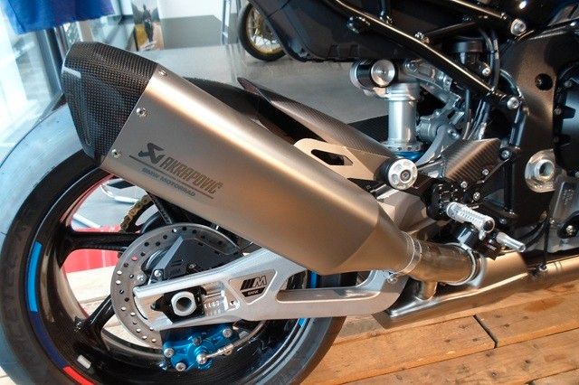 Fahrzeugabbildung BMW M1000RR mit Competition Paket sofort verfügbar