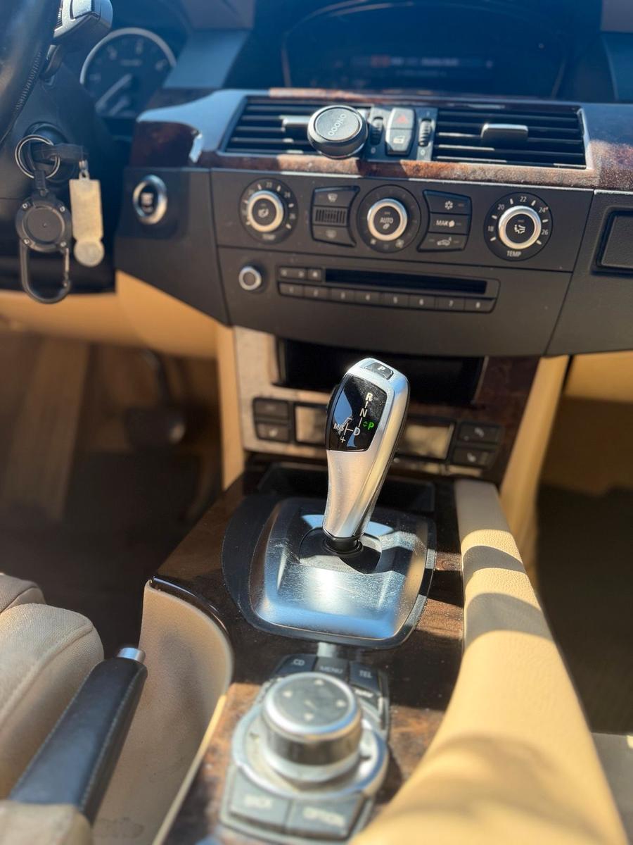 BMW 525 2009 — photo 8