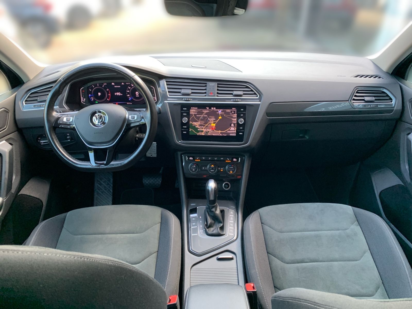 Fahrzeugabbildung Volkswagen Tiguan 1.5 TSI 7-DSG Highline OPF Navi AHK