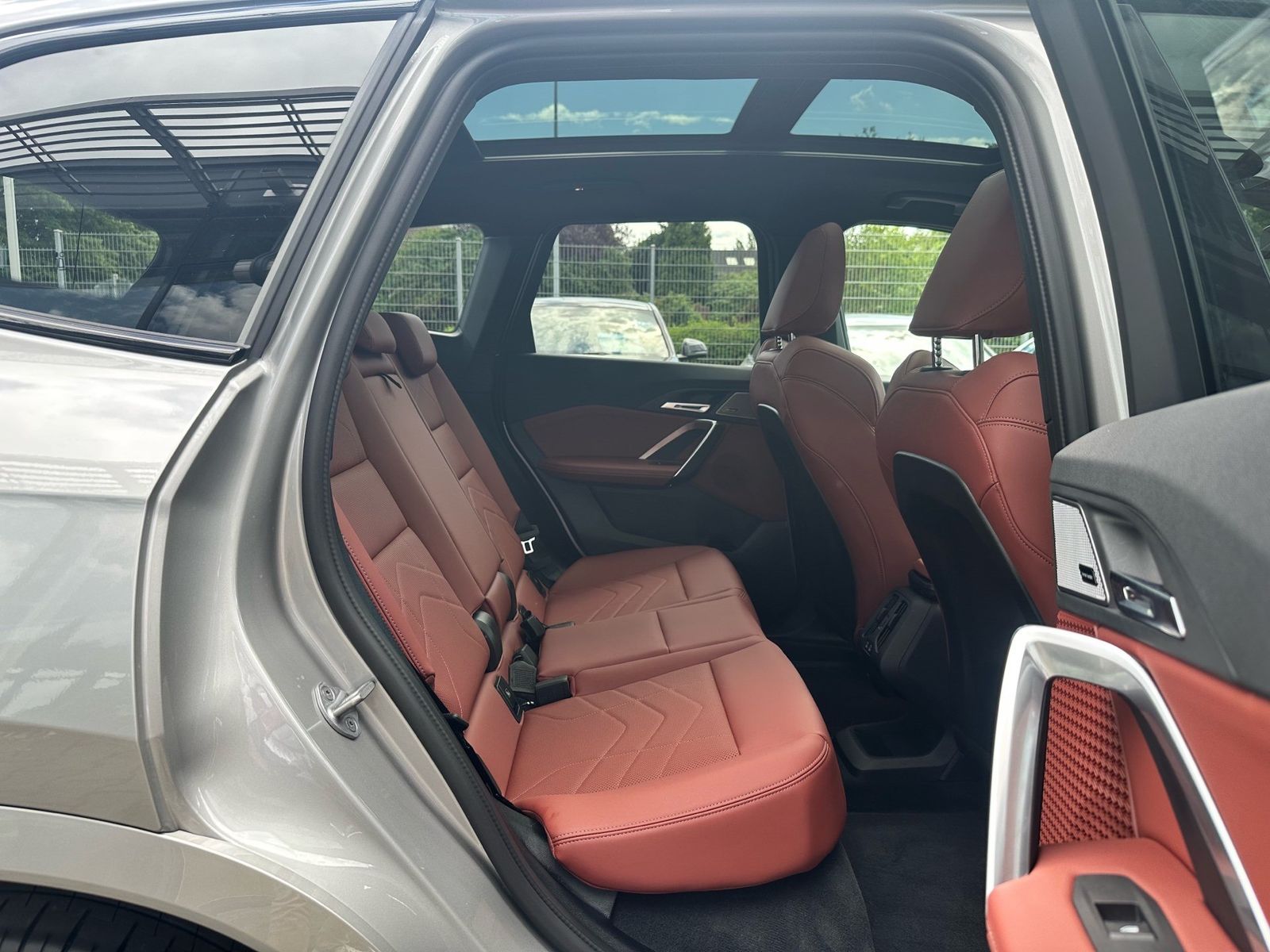 BMW iX1 - Bild 22