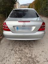 Mercedes-Benz Mercedes Benz V6 e280 231PS - Mercedes-Benz E 280 mit LPG-Antrieb: Automatik
