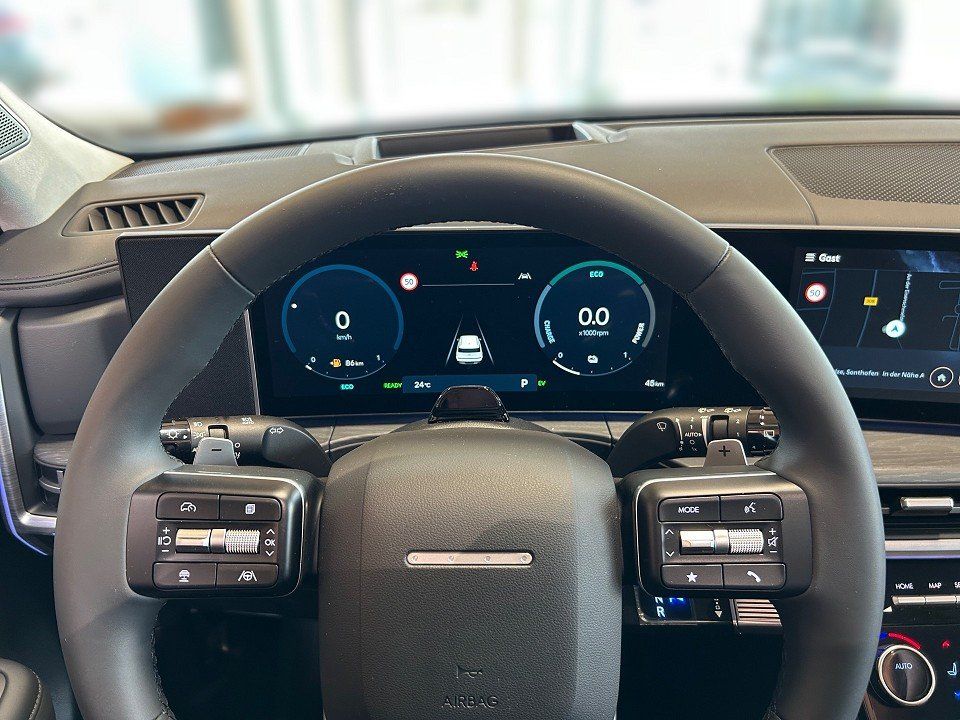 Fahrzeugabbildung Hyundai SANTA FE HEV MY25 1.6T 6AT 4WD 5SITZE INTRO PANO