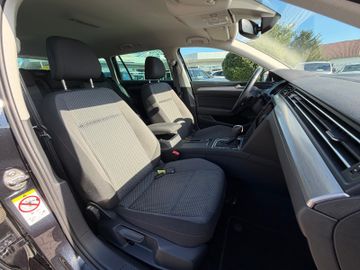 Volkswagen Passat Variant - 9