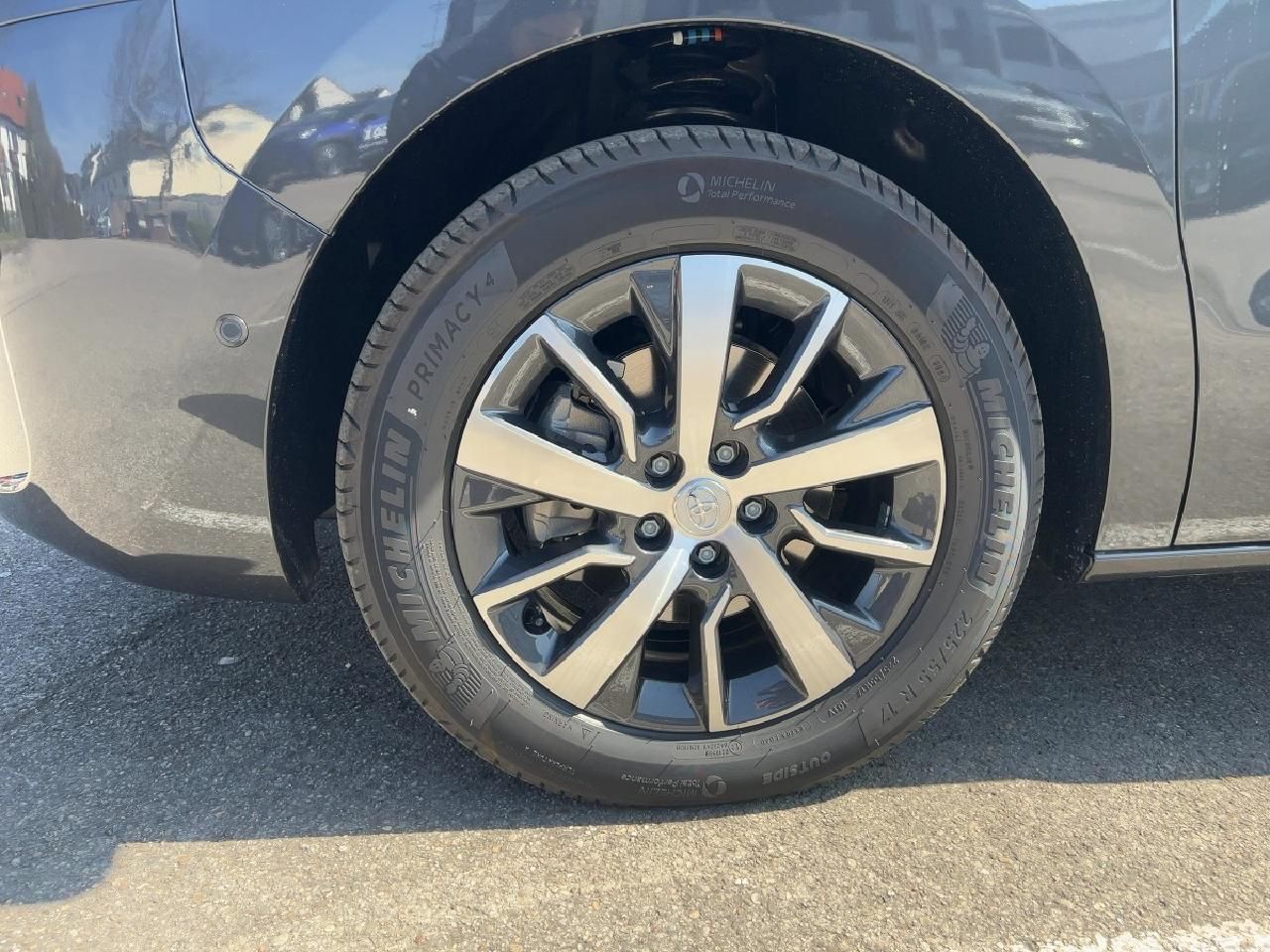 Fahrzeugabbildung Toyota Proace Verso L1 Teamplayer 2,0 177 PS