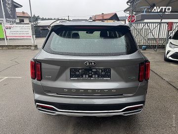 KIA Sorento - 4
