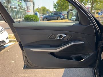 BMW 318 - 12