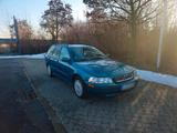 Volvo VOLVO   v40 1.8   **TÜV 8.26** Kombi - gebrauchte Volvo V40 aus dem Jahr 2001