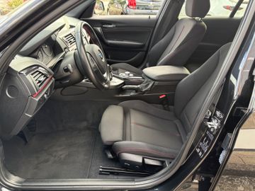 Fahrzeugabbildung BMW 116i Lim Aut. Navi Sport Line GSD PDC MFL Xenon