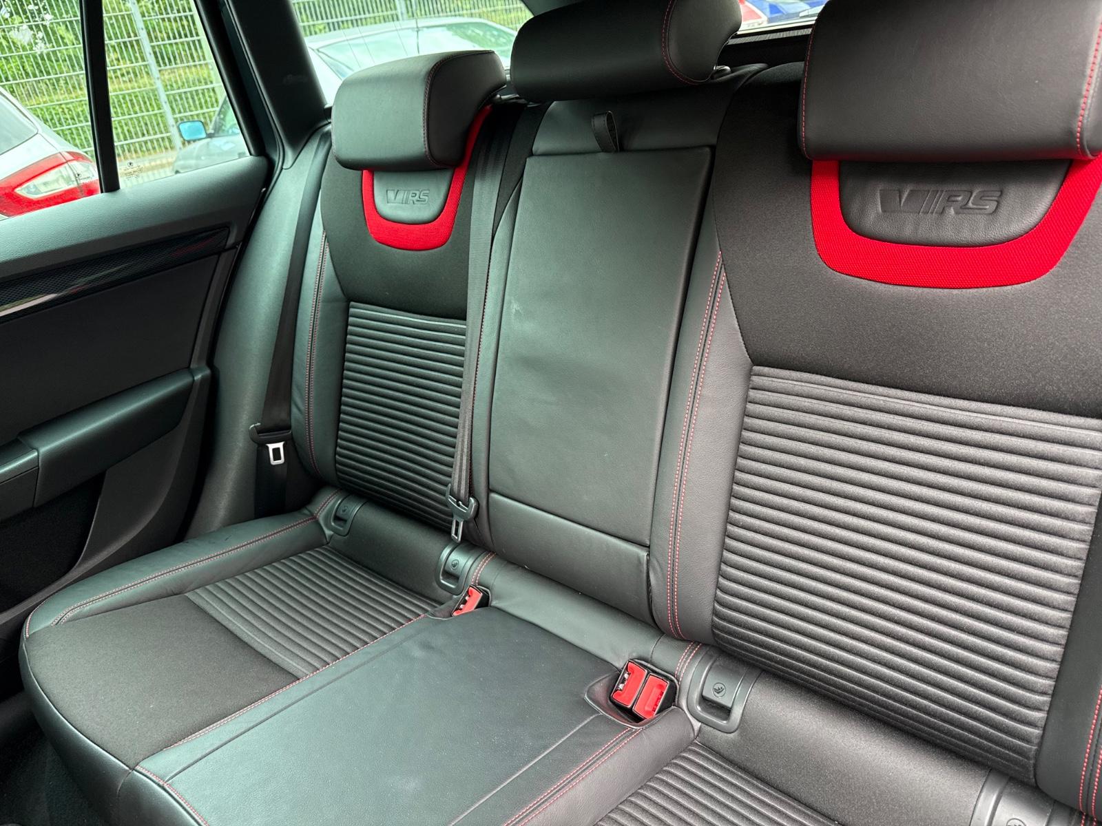 Skoda Octavia Combi RS Klima Navi Xenon -nur 73.000km!