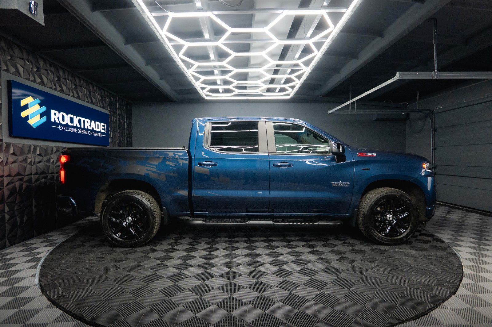 Fahrzeugabbildung Chevrolet Silverado 5.3L V8 4x4 RST Limited ZZ1 NightPaket