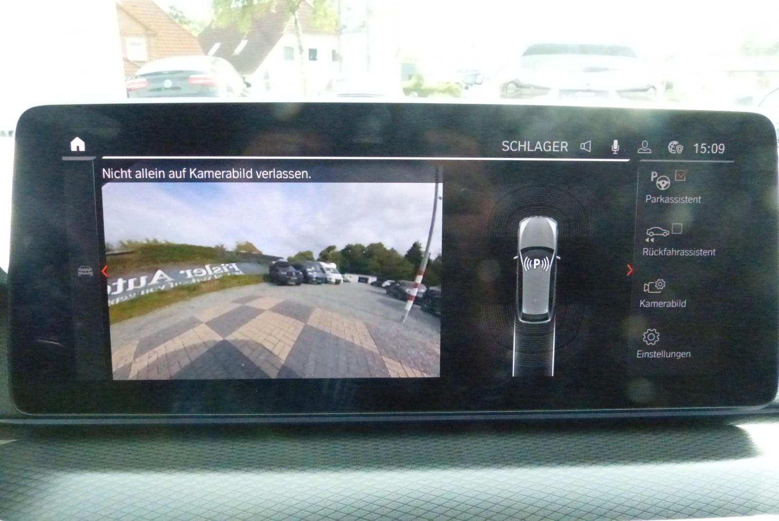 BMW 530 d xDrive M Sport AHK Distr Leder Pano