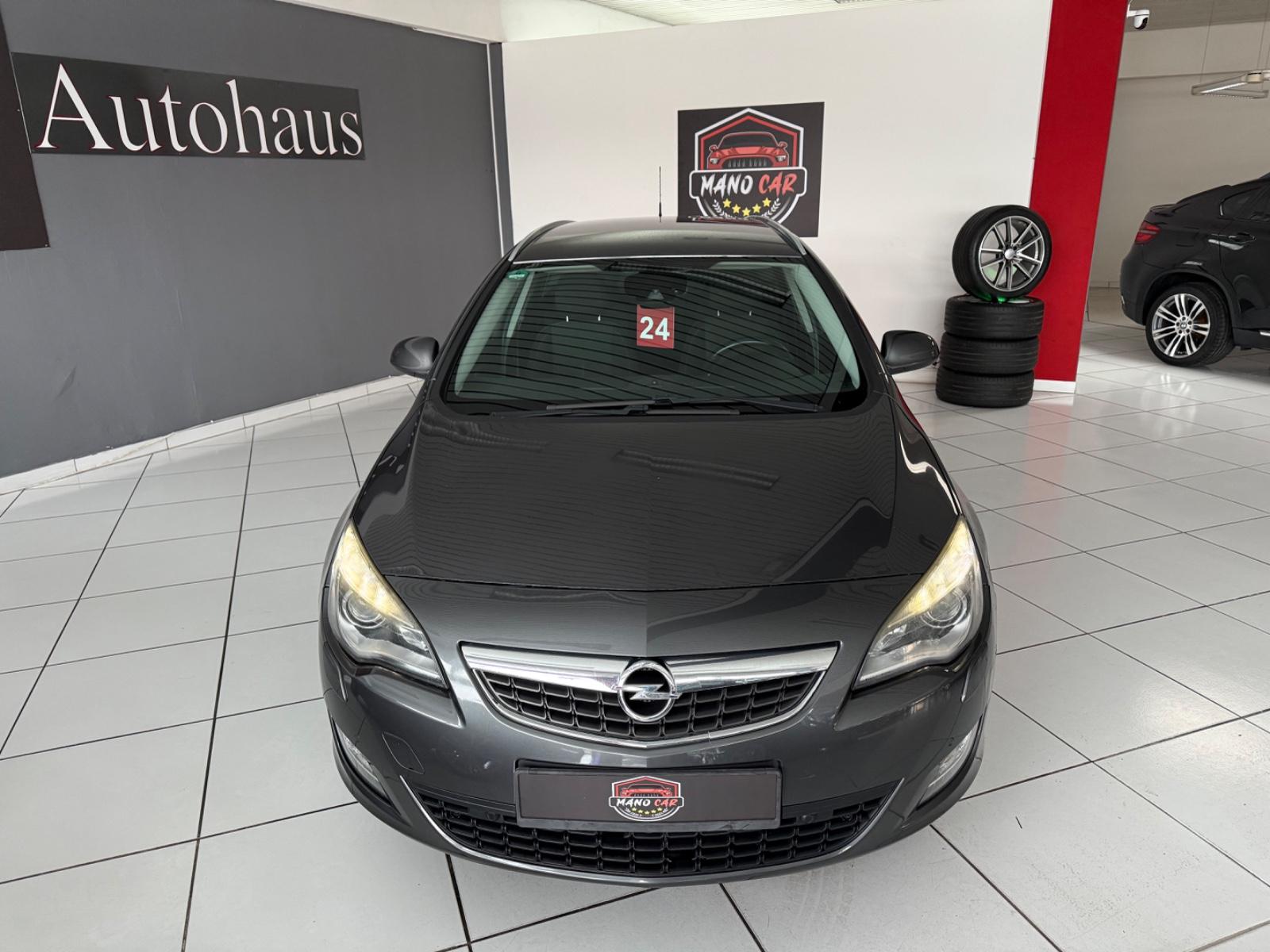 Opel Astra J Sports Tourer Innovation