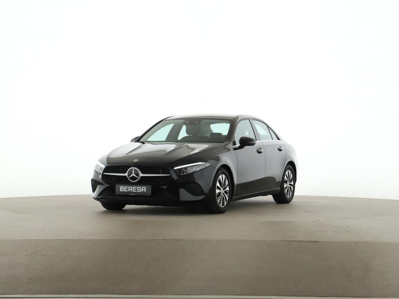 Mercedes-Benz A 180 d Limousine MBUX Distronic Kamera LED Navi