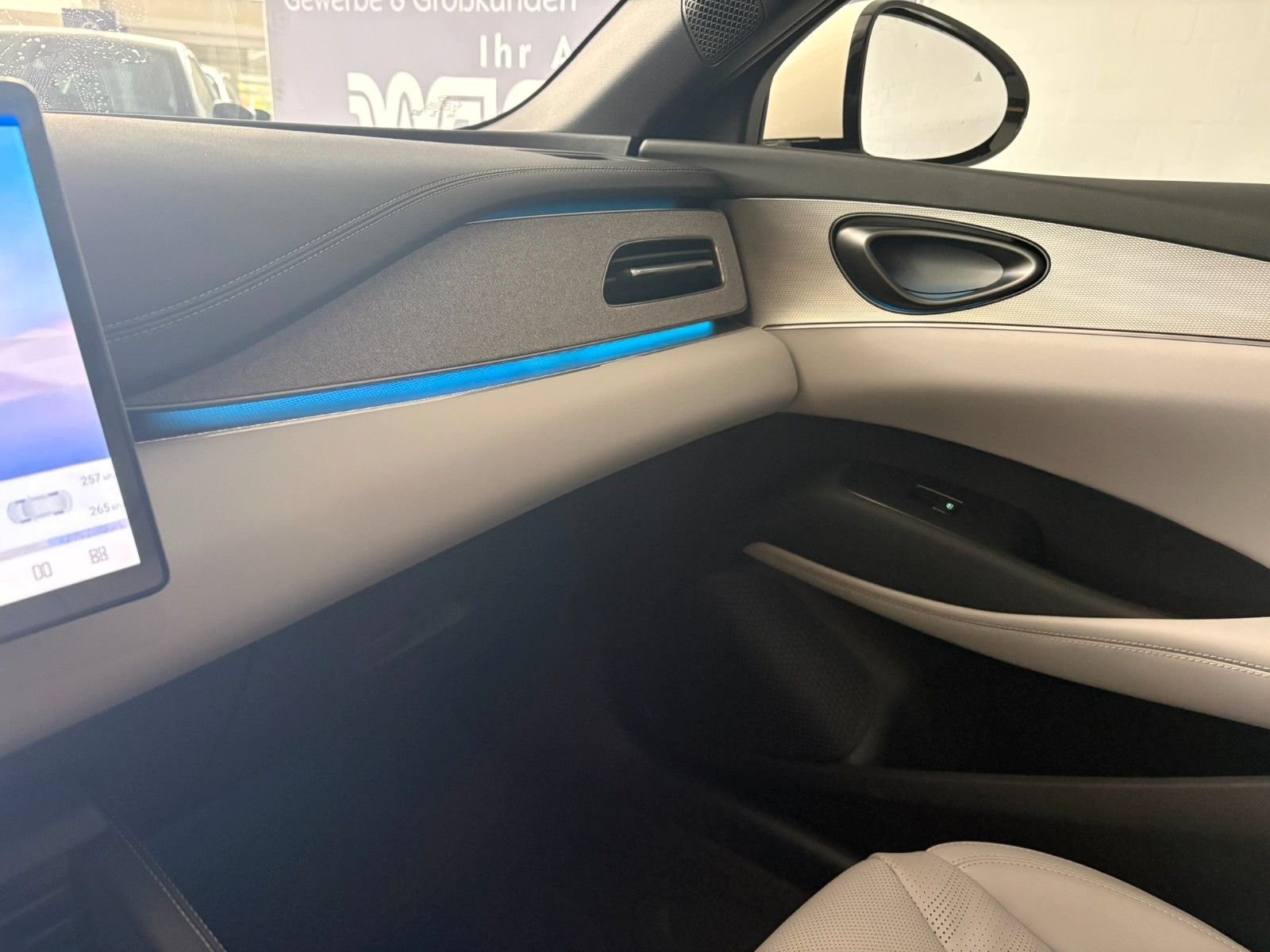 BYD SEAL 6