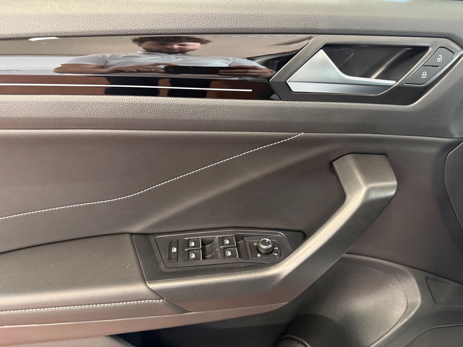 Volkswagen T-Roc - Bild 12