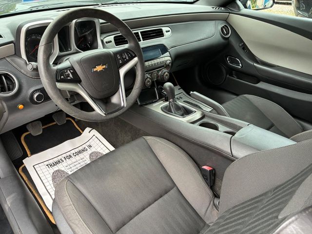 Chevrolet Camaro  3,6 V6 schwarz unfallfrei nur 49900KM