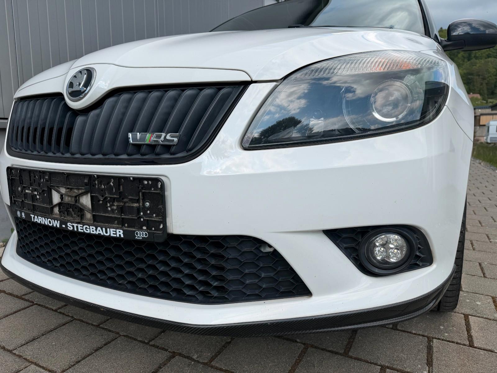 SKODA FABIA RS 1.4 TSI 180ch - DSG - CARBON - SIÈGES CHAUFFANTS - BLUETOOTH - REGULATEUR DE VITESSE