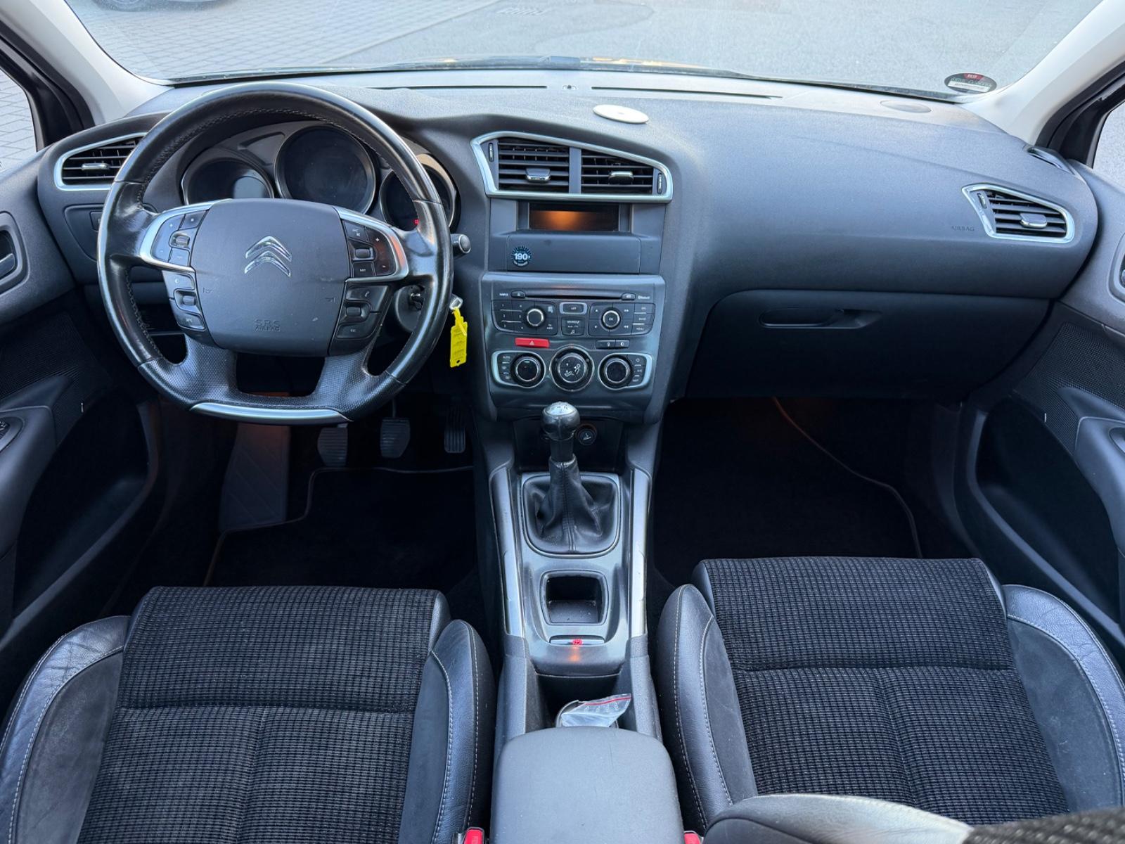 Citroën C4 Lim. Exclusive_KlimAut_TotWinkel_Sitzhz_Tempo