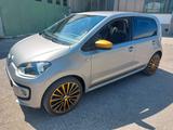 Volkswagen up! colour up!  1.0MPI KlimaShzPdcNebel 42.700km - VW up! Gebrauchtwagen in München