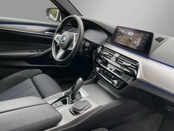 BMW 520d Touring xDrive M Sport*LED*AHK*Automatik