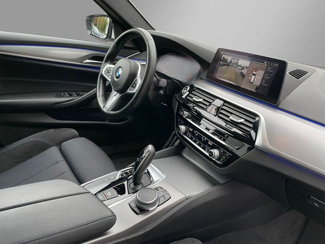 BMW 520d Touring xDrive M Sport*LED*AHK*Automatik