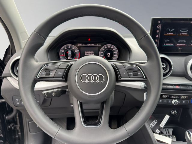 Q2 S line 35 TFSI S tronic Matrix-LED, Navigatio