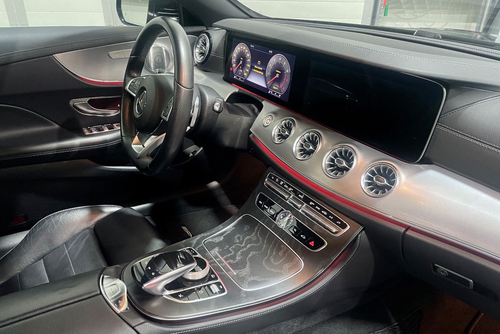 Fahrzeugabbildung Mercedes-Benz E 200 Cabrio für Unternehmen*Miete*Mietkauf mögl