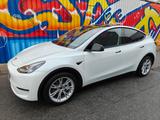 Tesla Model Y Long Range Dual Motor AWD (Acc. Boost)