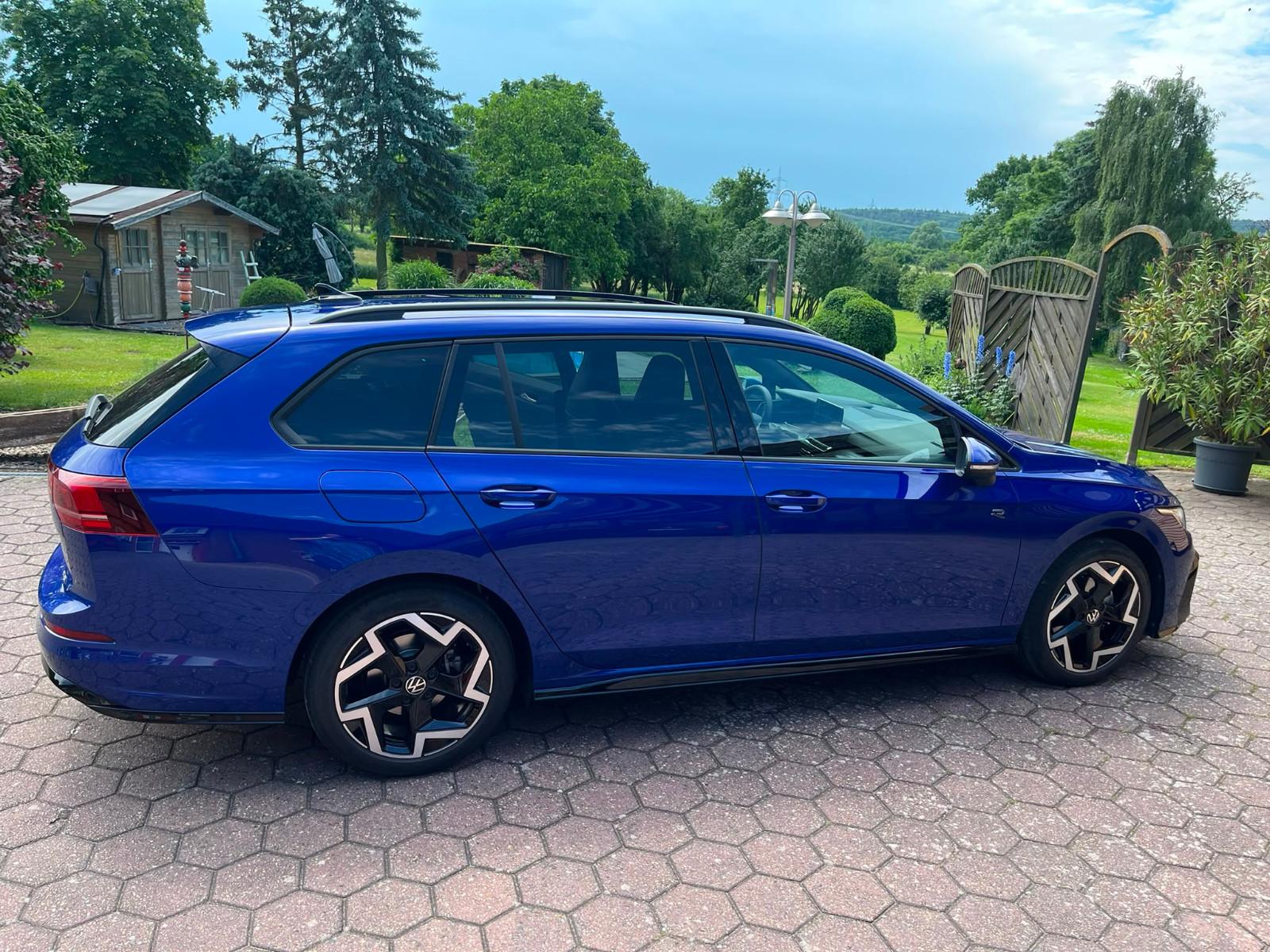 Volkswagen Golf 1.5 eTSI 110kW DSG R-Line Variant R-Line 