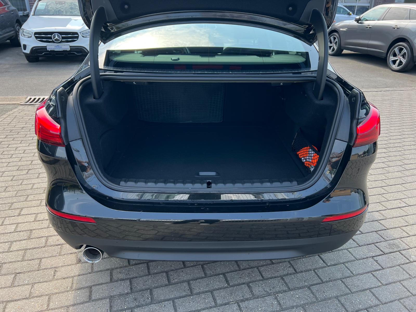 BMW 216d Gran Coupé Advantage AHK+Panorama+LED+DAB