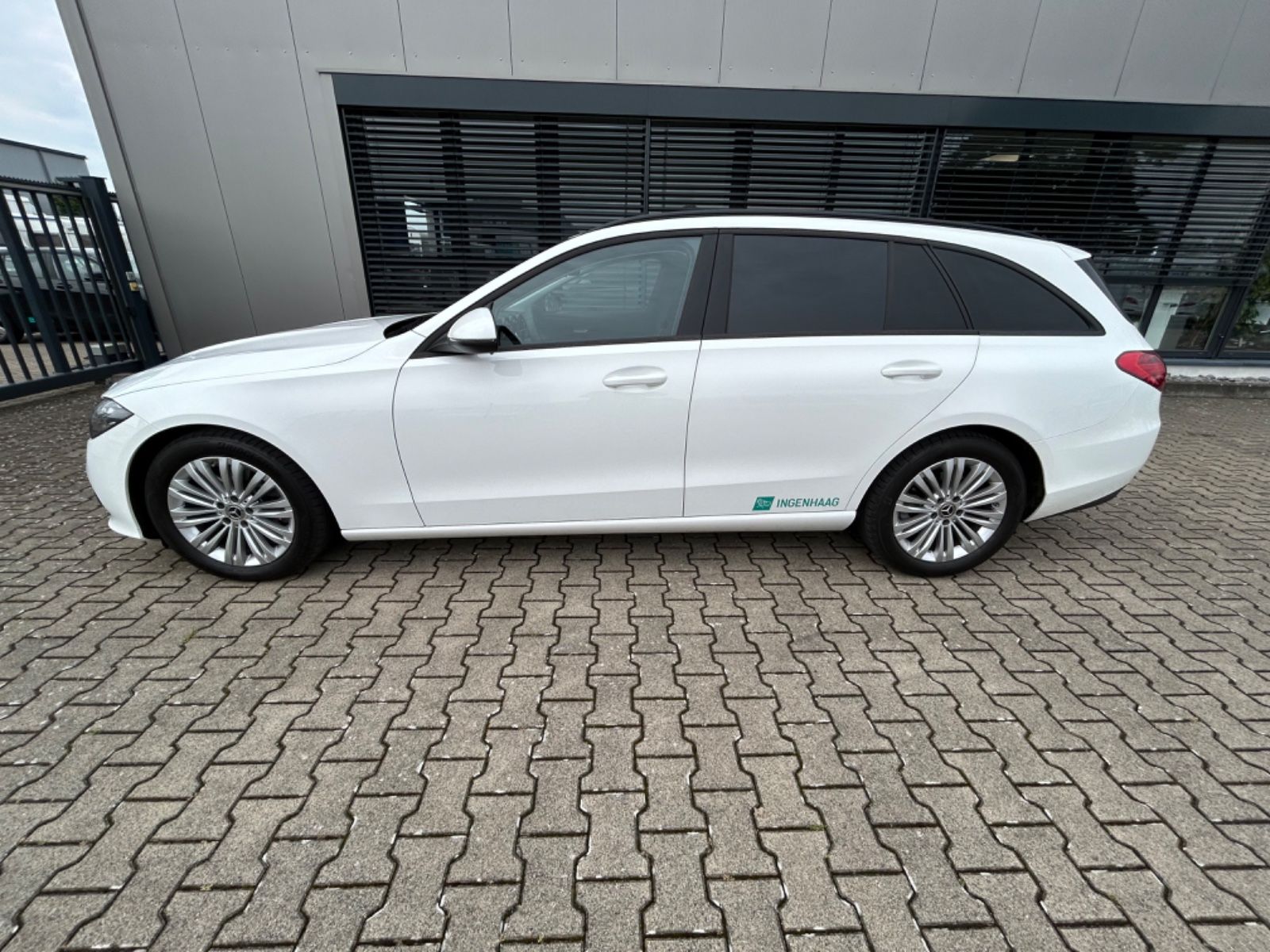 Fahrzeugabbildung Mercedes-Benz C 220  d 4 Matic   T-Modell  Navi Klimaautm.