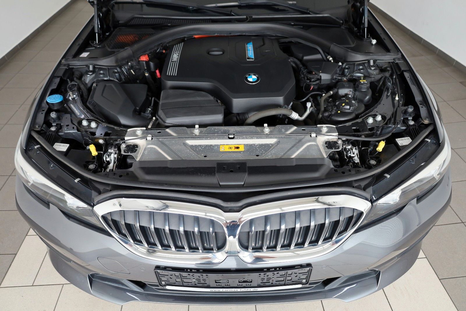Fahrzeugabbildung BMW 320e Touring Advantage Leder,Navi,LED,Kamera,AHK