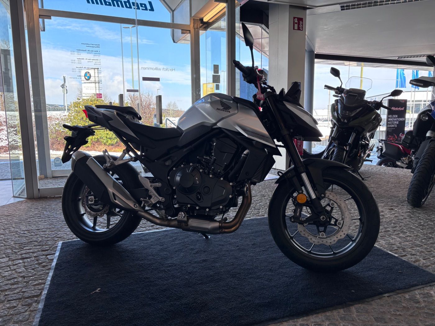 Fahrzeugabbildung Honda CB 750 Hornet 2025