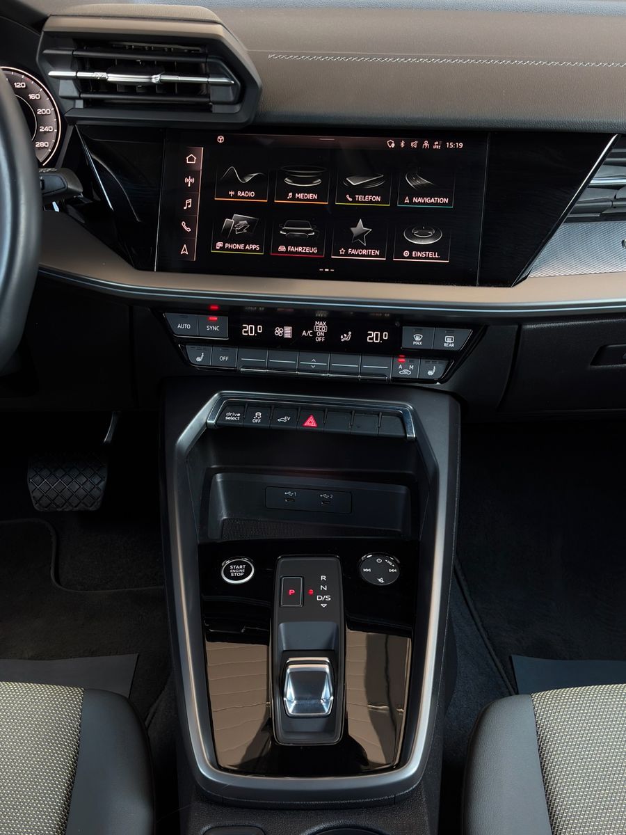 Fahrzeugabbildung Audi A3 Sportback 40 TFSIe Virtual 2Z-Klima PDC SHZ